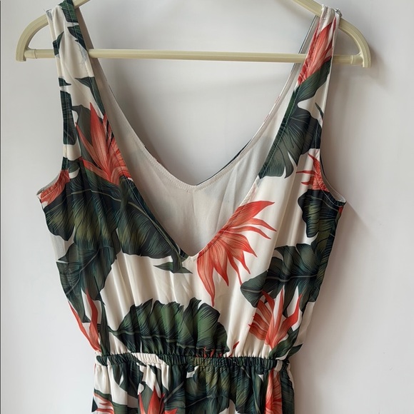 Show me your mumu maxi dress size medium - Picture 5 of 12